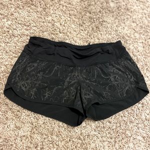 Lululemon athletica shorts size 6. In great condition!